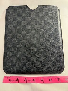 LOUIS VUITTON IPAD CASE / LOUIS VUITTON ACCESSORY / LOUIS VUITTON CASE